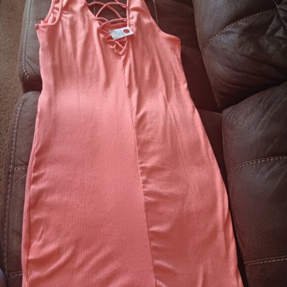 Women's Plus Size 3X Body Dress Peach Color - Picture 3 of 4